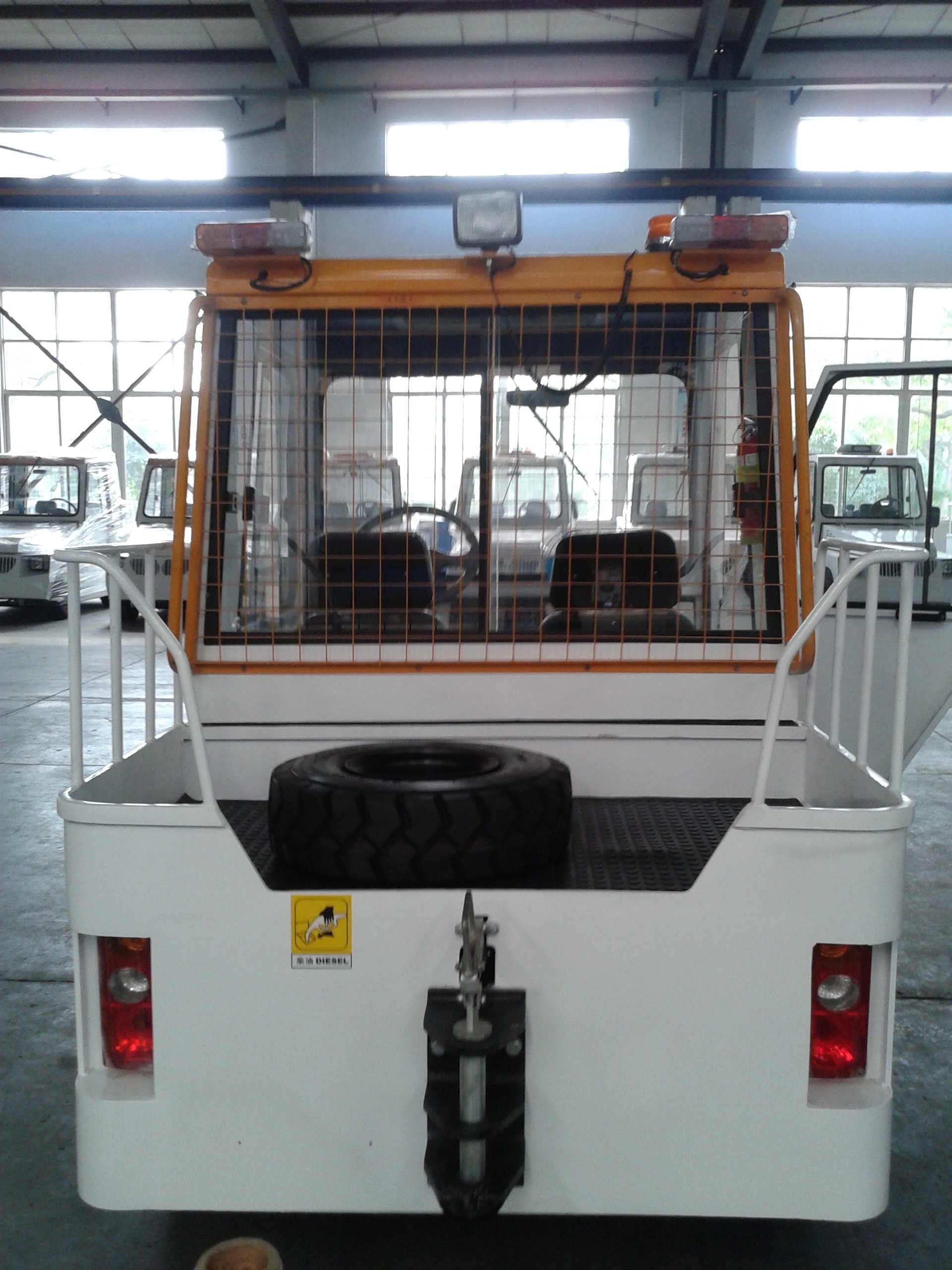 Buy cheap Lithium Battery Electric Baggage Tractor , Aircraft Tow Truck HFDQY250E product