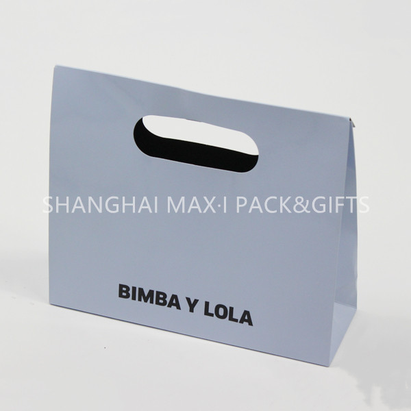 Personalized White Branded Paper Gift Bags With Logo Cutting Handle Envelope Support