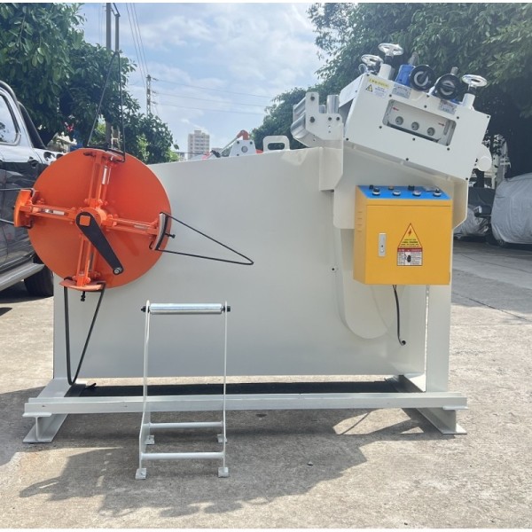 Automatic Pneumatic Straightening Feeder with 500mm Width, 16m/min Correction Speed for 0.5-3.2mm Thickness