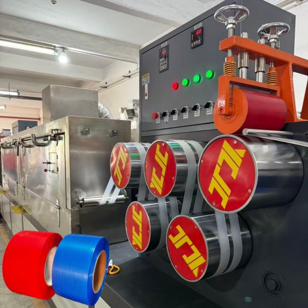 Double Screw PP Sandwich Making Machine With PLC Control And Hot Air Circulation