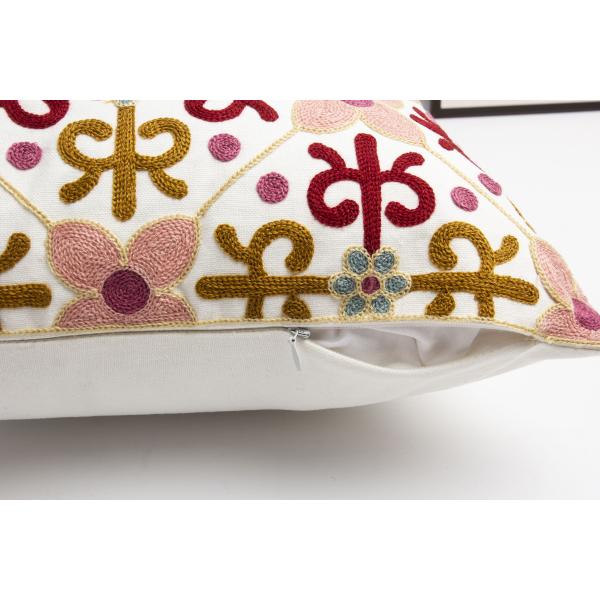 18*18inch Customized Pattern Decor Pillows Classic Design Full Cover Towel Embossed Embroidery Pillows for Living Room