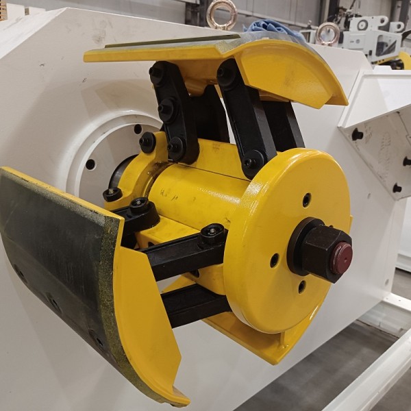 Automatic Pneumatic Straightening Feeder with 500mm Width, 16m/min Correction Speed for 0.5-3.2mm Thickness