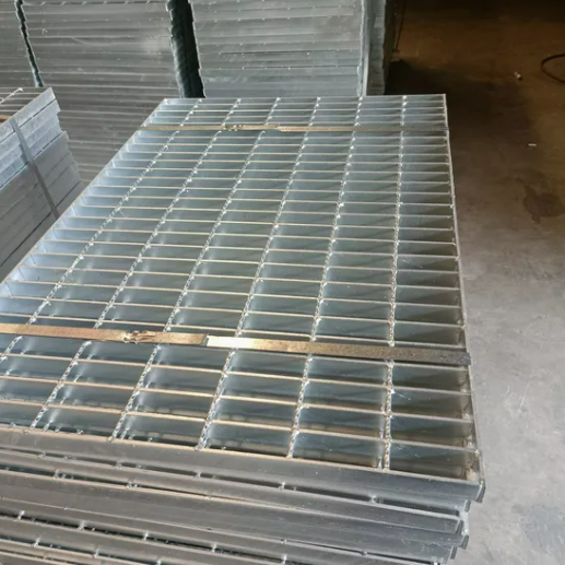 Hot-DIP Galvanized Compound Steel Bar Grating Serving as Platforms, Walkways, Trench Covers and Manhole Covers