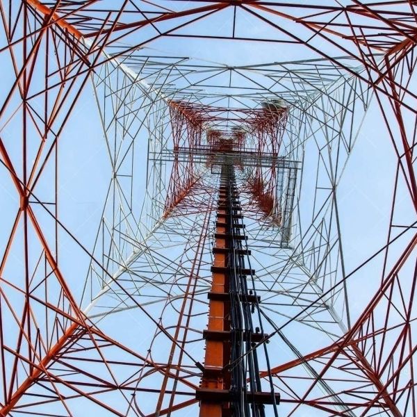 20M 30M 45M Hot Dip Galvanized 4 Legged Angle Steel Tower For E-commerce Industrial Park 5G