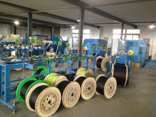 3Pcs Core Wire Cable Twisting Machine Braiding 700Rpm Stable Rotation Equipment