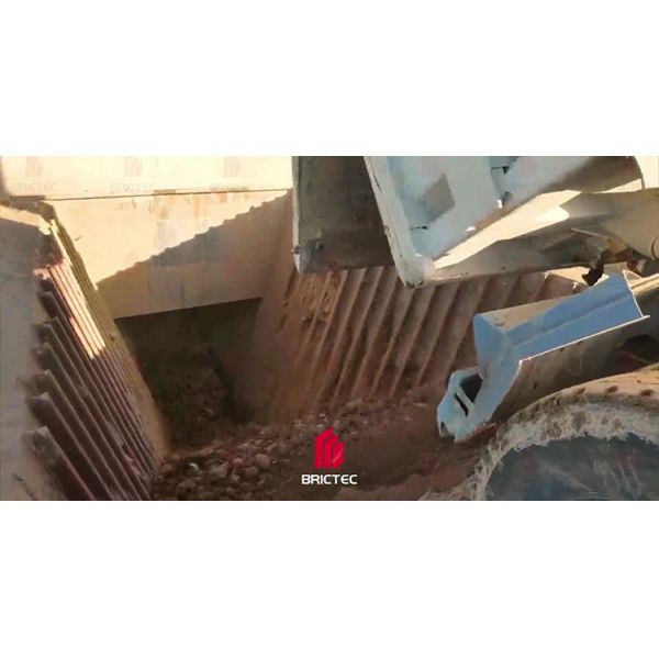 Automatic Industrial Hammer Crusher for Brick Making with 600-1800 mm Feeding Size and 25 mm Discharge