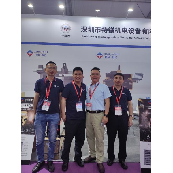 150W CO2 Laser Cutting Machine Dual Head Automatic Multi Function Non Metallic Material Processing