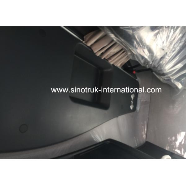 Strong Engine Euro 2 International Tractor Trailer For 30 -40 Tons Traction Capacity