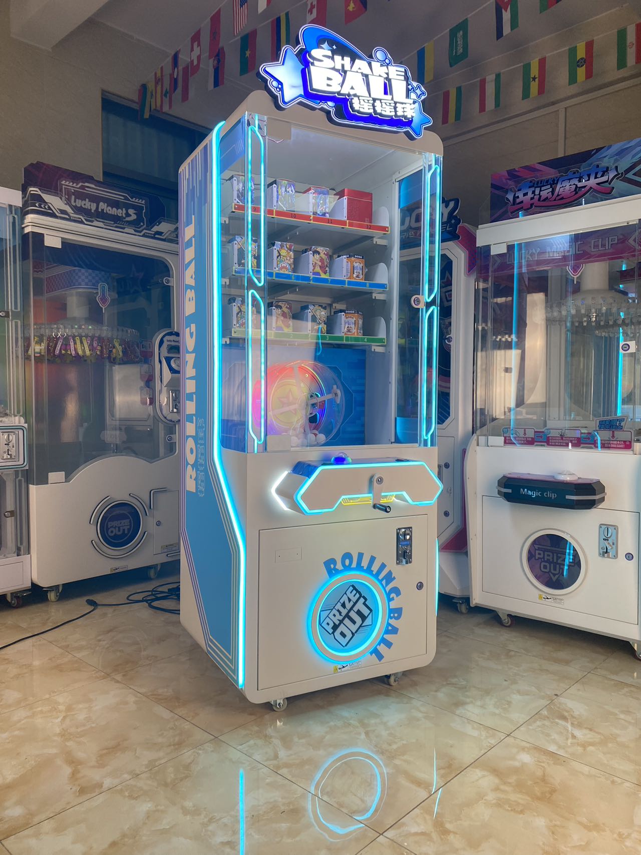 Customizable Rolling Ball Prize Machine, Eye-catching for Retail Amusement Zone