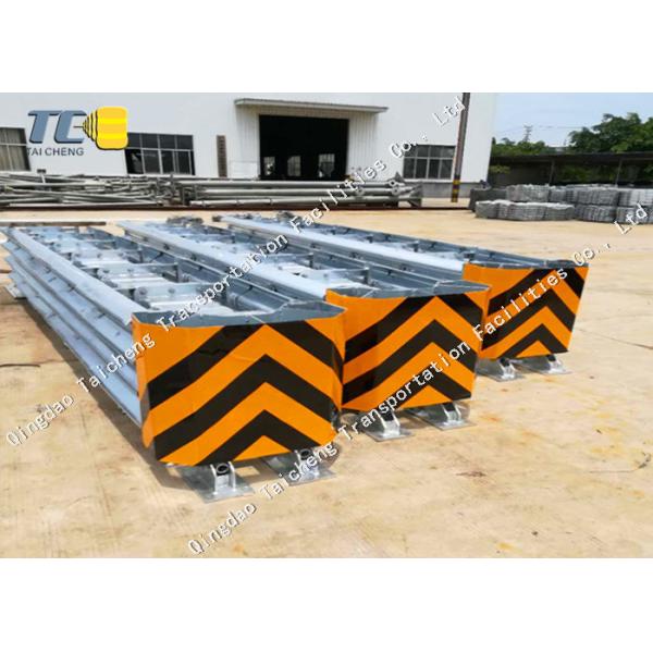 High Quality Road Safety Guardrail Can Guide The Anti Collision Barrier Crash Cushion
