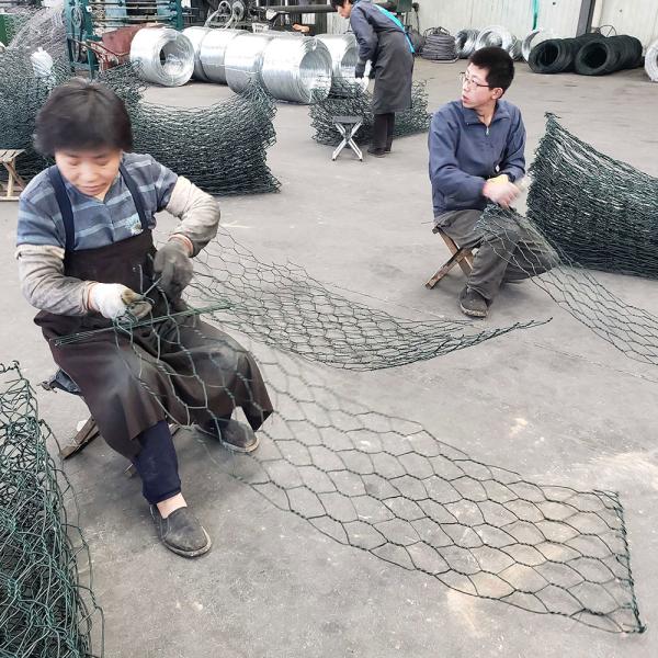 Galvanized Wire Mesh Retaining Wall Using Gabion Baskets 2.7mm River Protection
