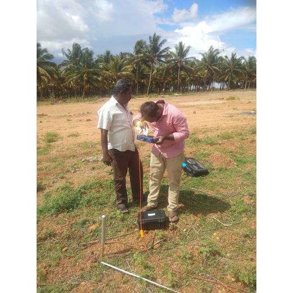 PQWT S500 Multi-Frequency Groundwater Detection Machine with 8 Channels and 0mV-2000mV Measuring Range