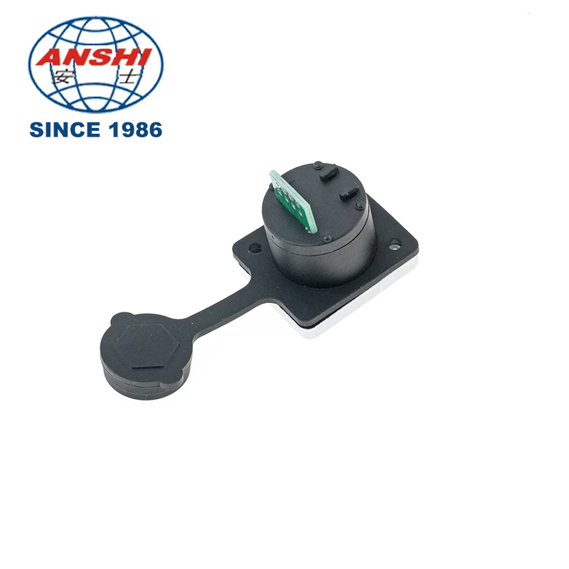 Industrial Waterproof D-Type Ethernet RJ45 Panel Mount Socket PCB Soldering With Dust Cover Shielded