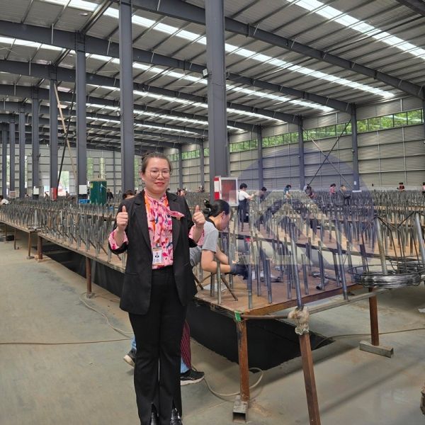 Ukraine's Barely Noticeable Obstacle 10x10x1.4m MZP Putanka Fence Anti Tank Wire Quick Dispatch Ample Inventory