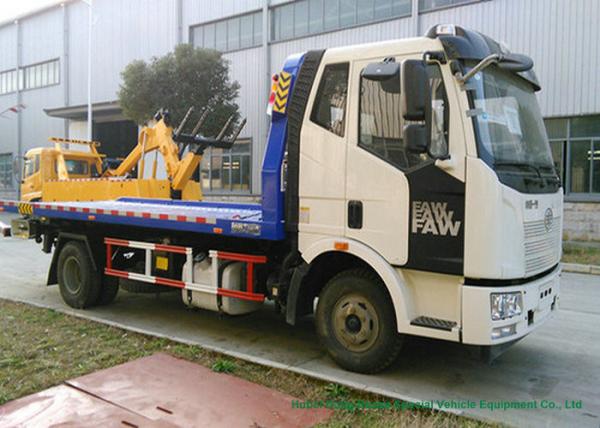 FAW Flatbed Wrecker Tow Truck 6 Wheeler For Car Carrier / Road Rescue
