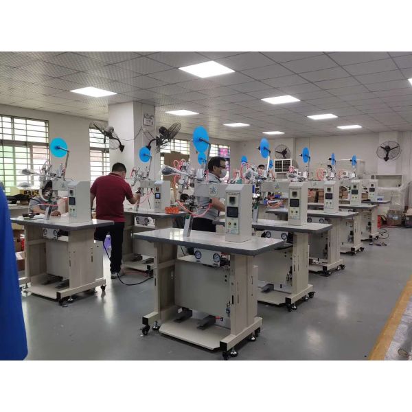 Computerized Waterproof Strip Hot Air Seam Sealing Machine , PLC Glue Press Machine