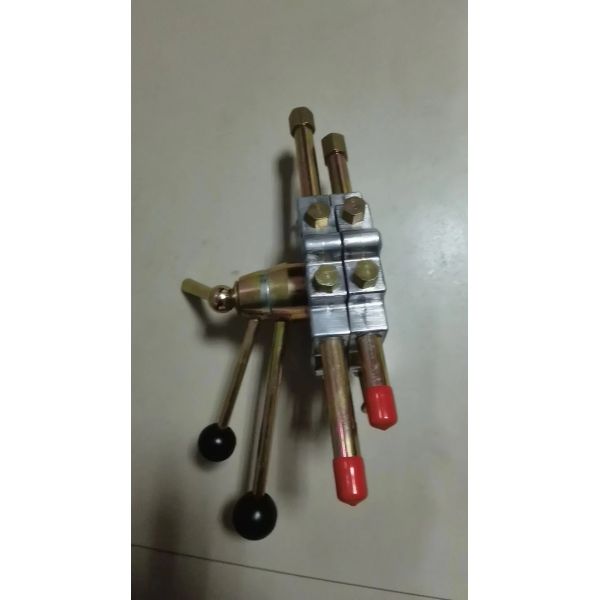 Dual Control Levers Hydraulic System Throttle Control Lever for Precise Speed Control in Concrete Mixer Trucks