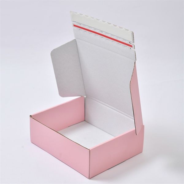 Eco Friendly Custom Zipper Mailer Box Corrugated Cardboard Black Matte Lamination UV Varnishing