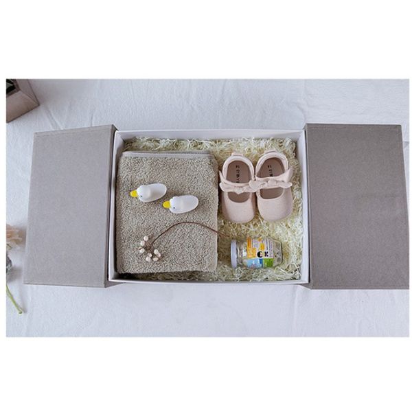 Biodegradable Baby Clothes Custom Clothing Boxes With Leather Handle
