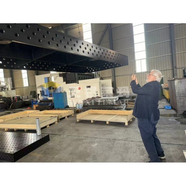 D28 Modular Welding Fixture Table with Nitrided Cast Iron Table Top