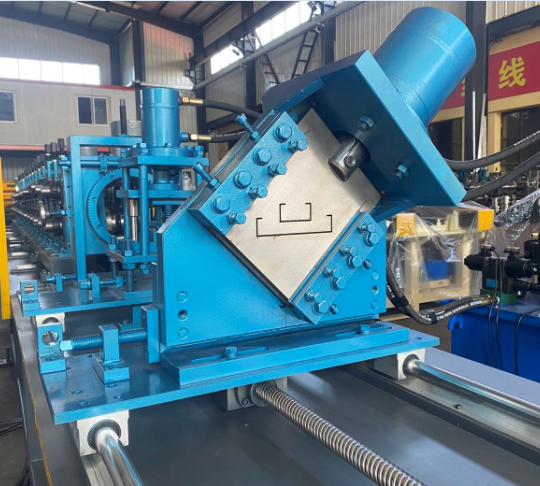 Box Channels Cold Rolling Forming Machine Automatic Multi Size C Channels 380V