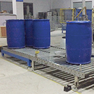 Small Bottle Semi Automatic Liquid Filling Machine For Oil Chemicals Acid Solvents Drum