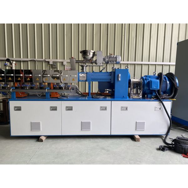 JCD35 type co-rotating parallel twin-screw extruder