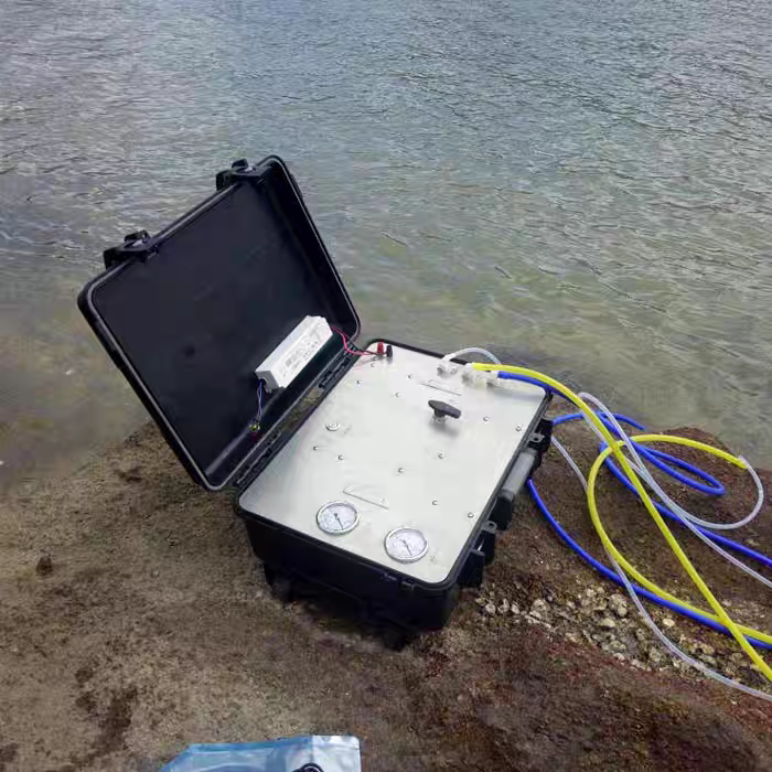 Luggage-Style Emergency Purified Water System