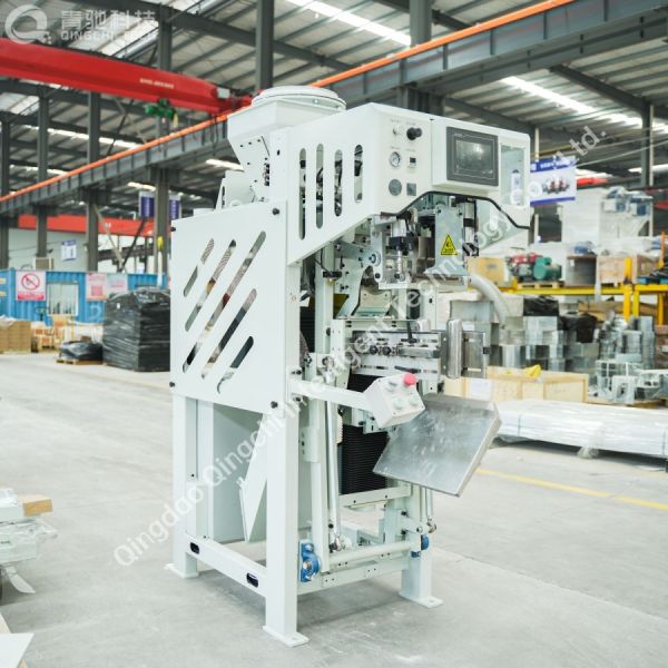 stretch hood packaging machine