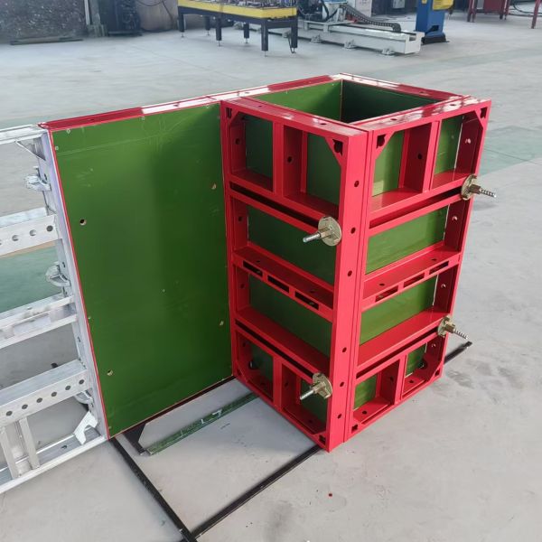 Aluminum frame formwork system components and assembly