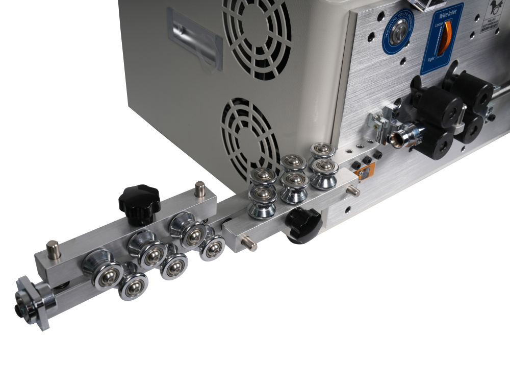 Multi Core Automatic Cable Cutting Machine Touch Screen Wire Cutting Stripping Machines