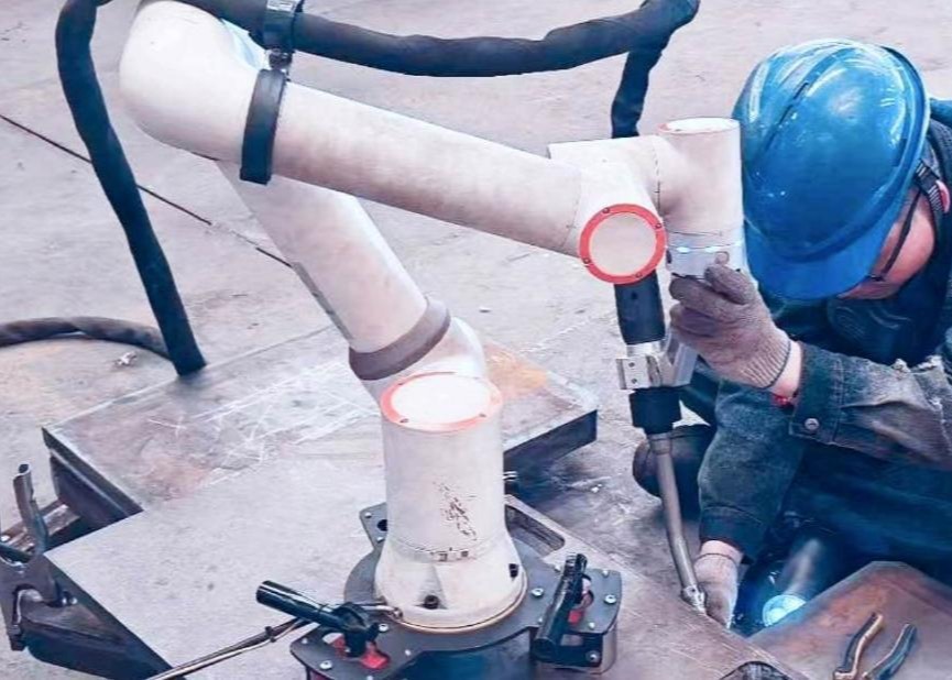 On-Site Weld Collaborative Welding Robots Designed For Multi-Layer Multi-Pass Welding