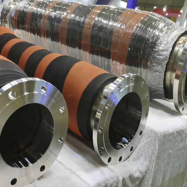 Seawater Resistant Flexible Structure Floating Pipeline for Easy Installation Offshore Transportation