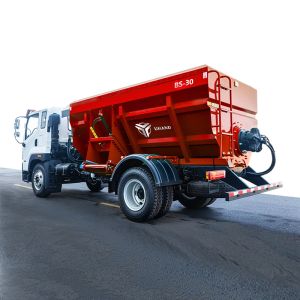 Large Capacity Bedding Spreader With Robust Construction Uniform Coverage