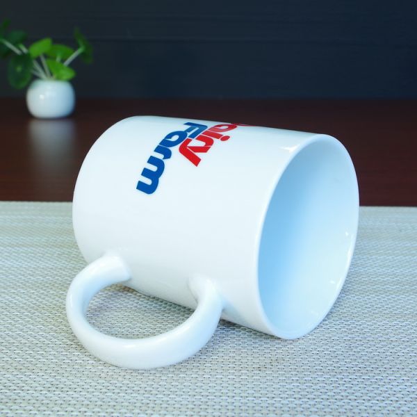 Business Gift Use Magic Color Changing Coffee Mug , Changing Colour Ceramic Mug