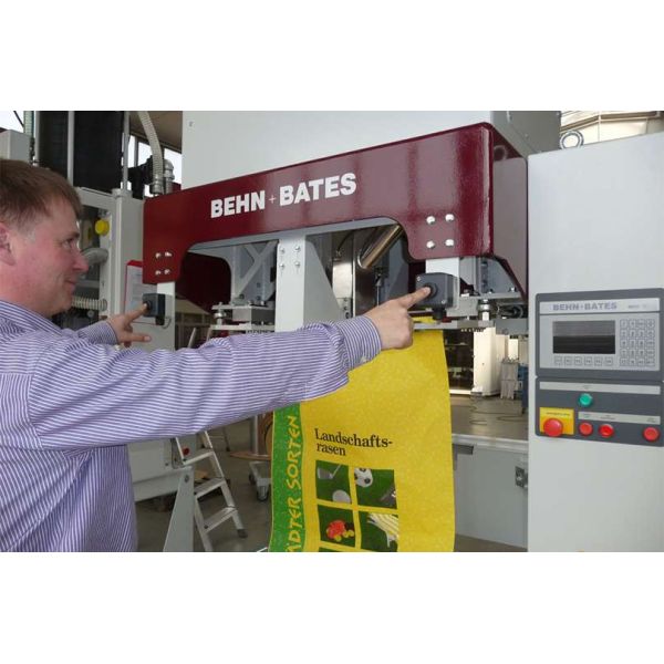 Intelligent Salt Packaging Line: High-speed Vertical VFFS and Open-mouth Bag Dual-Machine Collaborative Packaging System