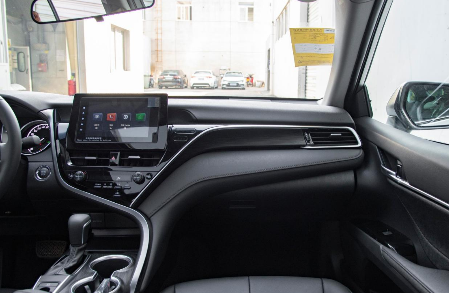 Naturally aspirated 2023 2024 To-yota C-amry 2.0 L 177 horsepower Hybrid car made in 0km used cars to-yota and with a