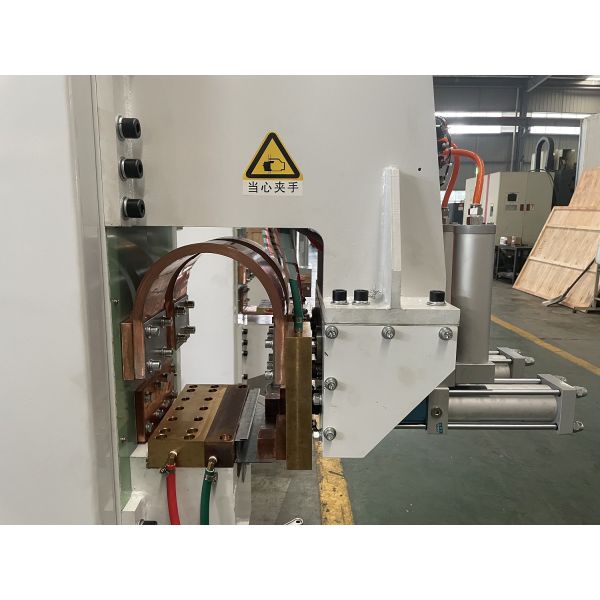Horizontal Projection Welding Machine for Galvanized Sheet Metal Component Fabrication
