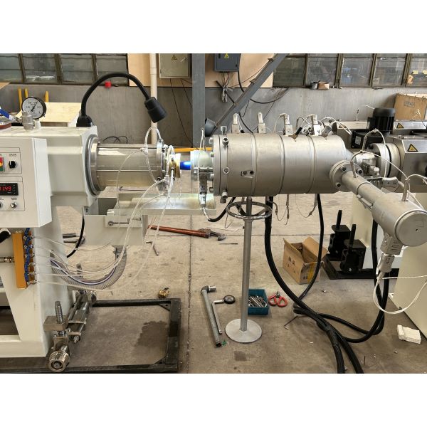 Plastic PPR Pipe Extrusion Machine Line for Water Pipe Electrical Pipe Manufacturing