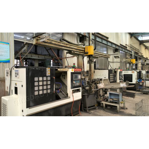 Automatic Loading and Unloading Workstation