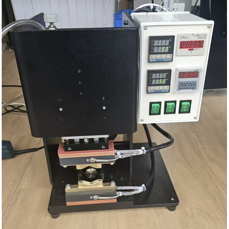 Full 304 SS Stand Up Pouch Sealing Machine Single Point Doypack Sealing Machine Zero Leakage