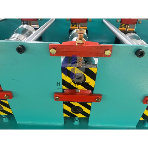 High Speed Continuous 300 Ridge Cap Roll Forming Machine with 18 Rows Forming Stations