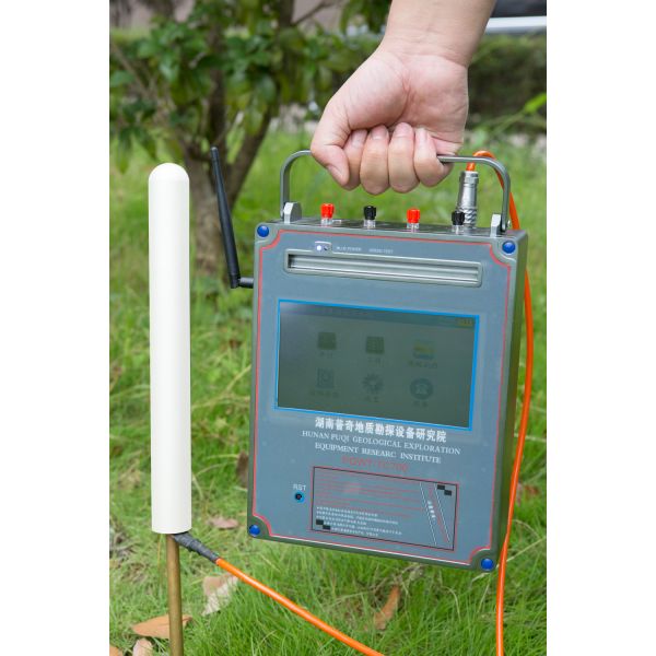PQWT-TC700 Automatic Mapping Water Detector with 600m Depth and 92% Accuracy for Underground Water Detection