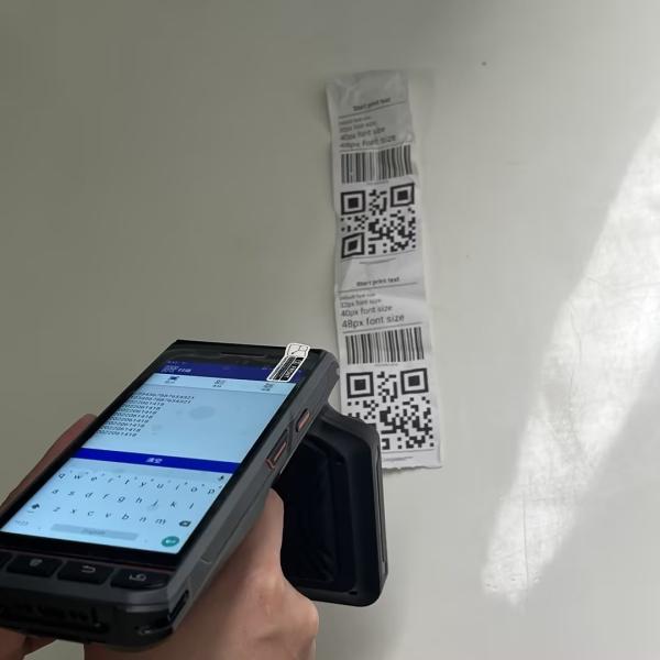 2D Scan Engine RFID Barcode Reader Portable Mobile RFID Reader IP65 With 3.8V 8000mAh Battery