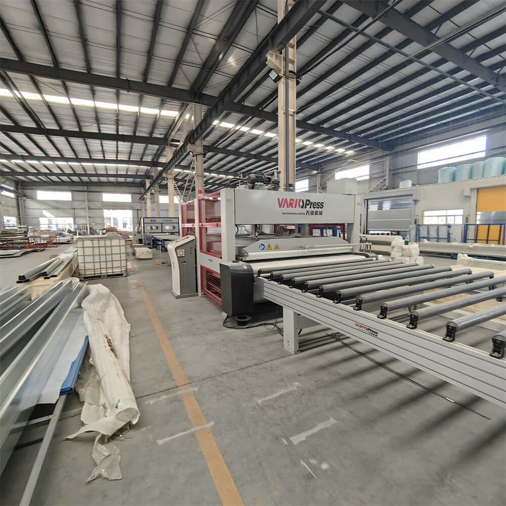 Reliable-Performance Industrial Sectional Overhead Door For Third-Party Logistics Facilities