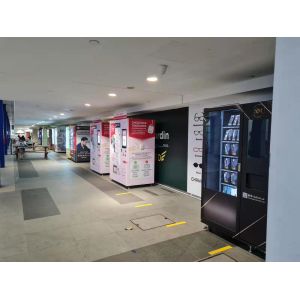 Automatic Beauty Cosmetics Vending Machines LED Lighting Custom Stickers Display