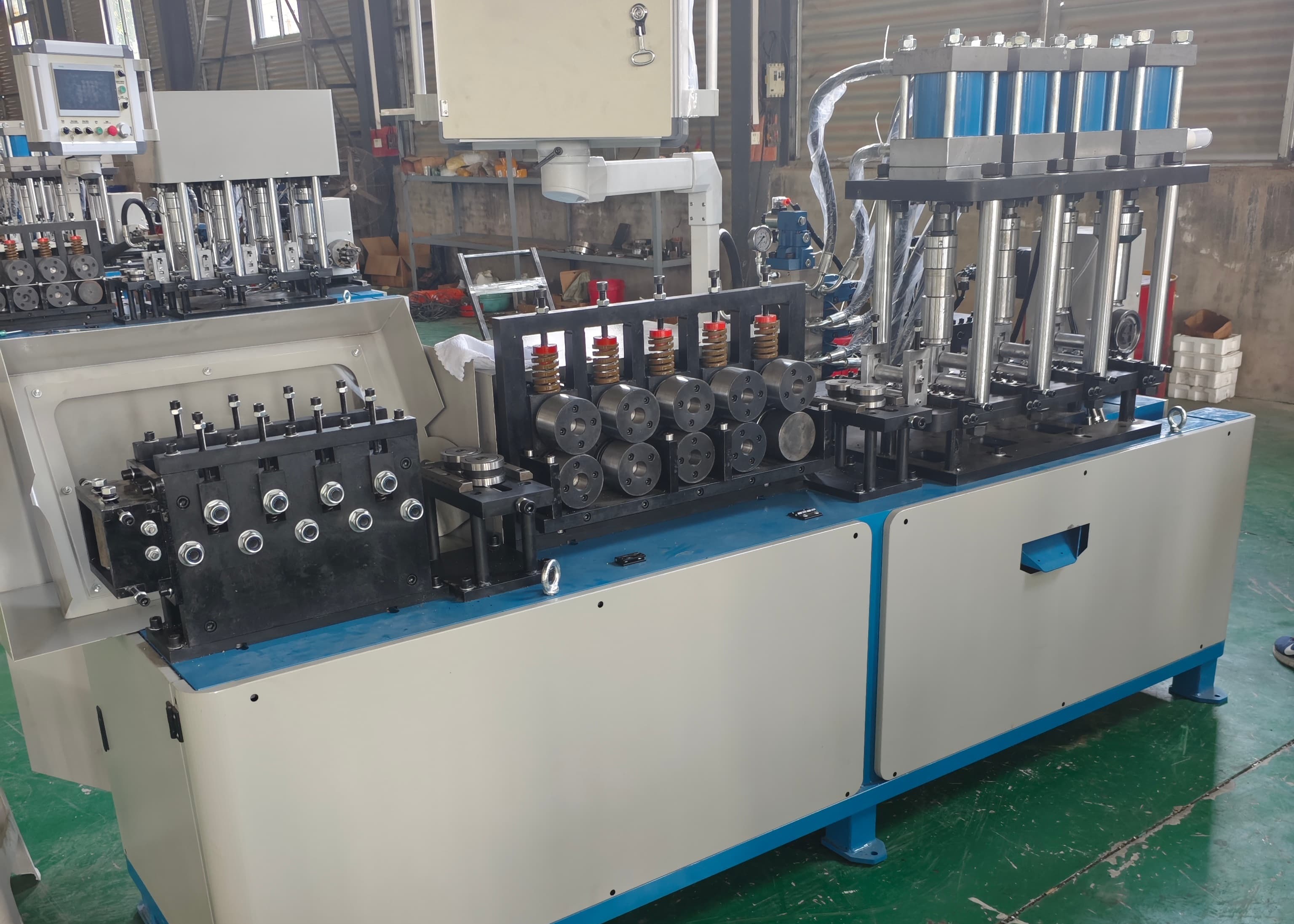 2-5mm Processing Thickness CNC Flat Iron Hoop Forming Machine 30mm Min. Diameter