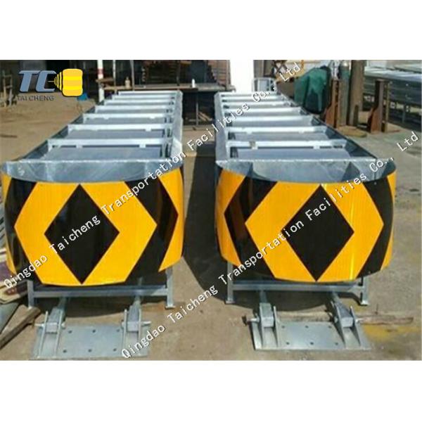 High Quality Road Safety Guardrail Can Guide The Anti Collision Barrier Crash Cushion