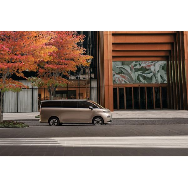 LEVC L380 Pro Ultra 4WD MPV 6-Seater Electric Minivan EV Car for Maximum Speed of 170 Km/H