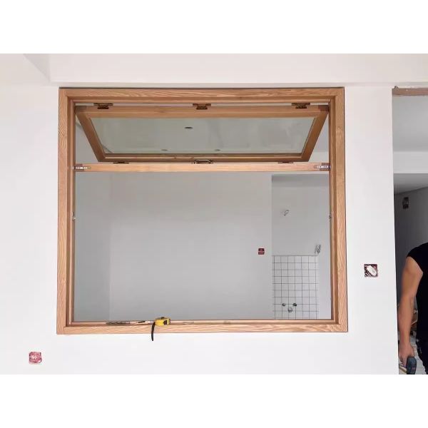 North-Light Folding Window Configuration Replicating Traditional Atelier Lighting Conditions for Creatives